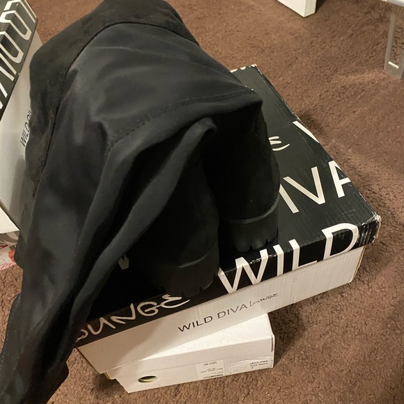 Over the knee boots - Picture 5 of 6